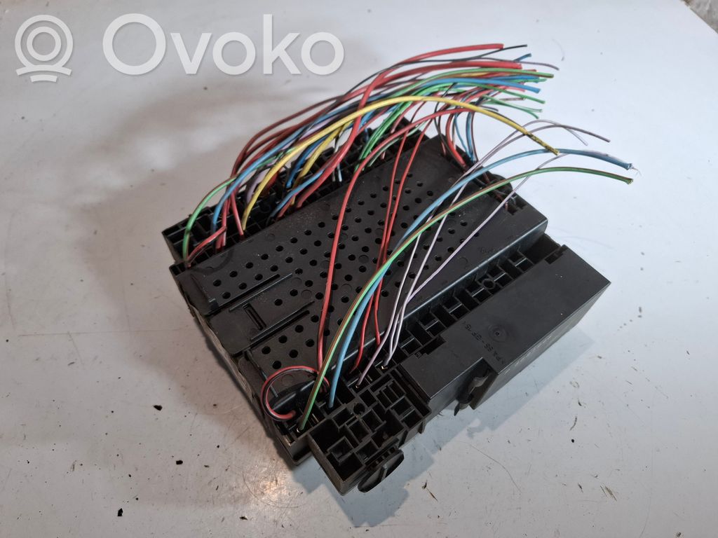 Volvo V70 Saugiklių blokas 