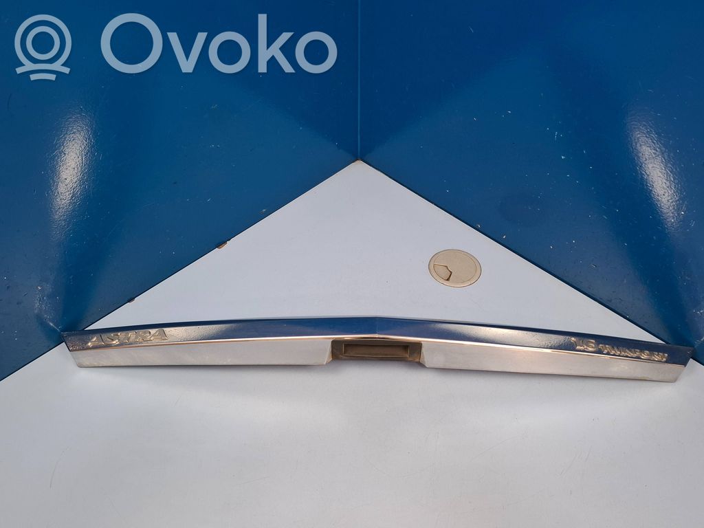 Opel Astra H Poszycie / Tapicerka tylnej klapy bagażnika 