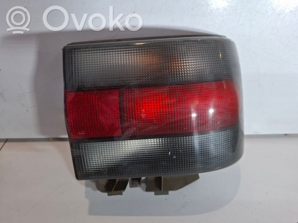 Renault 19 Galinis žibintas kėbule 