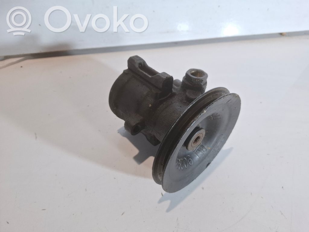 Opel Astra F Power steering pump 