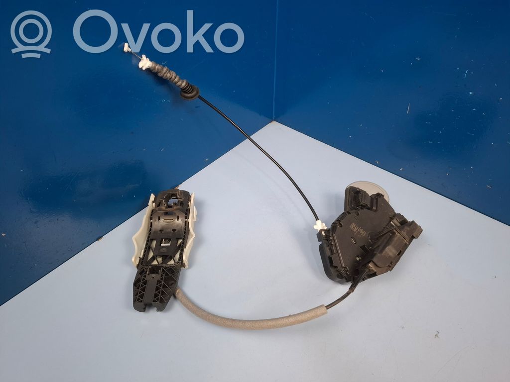 Skoda Octavia Mk3 (5E) Front door lock 