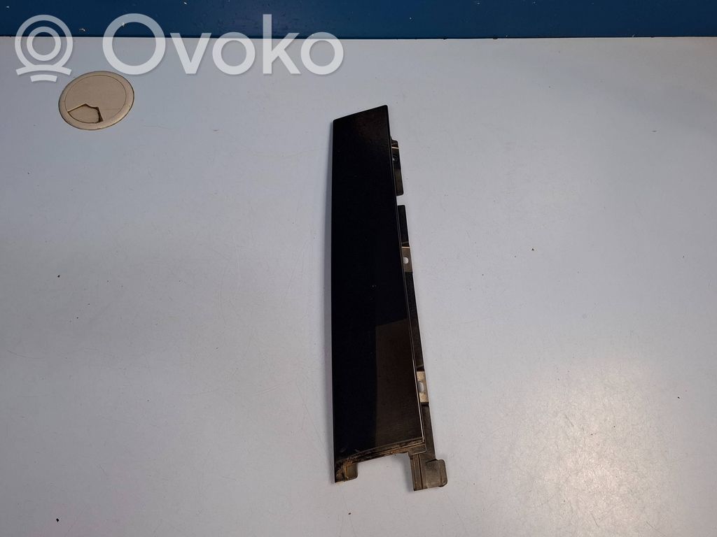 Ford Focus Listwa / Uszczelka szyby drzwi tylnych 