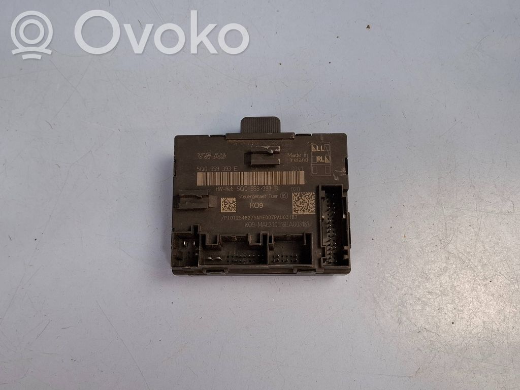 Volkswagen Golf VII Door control unit/module 