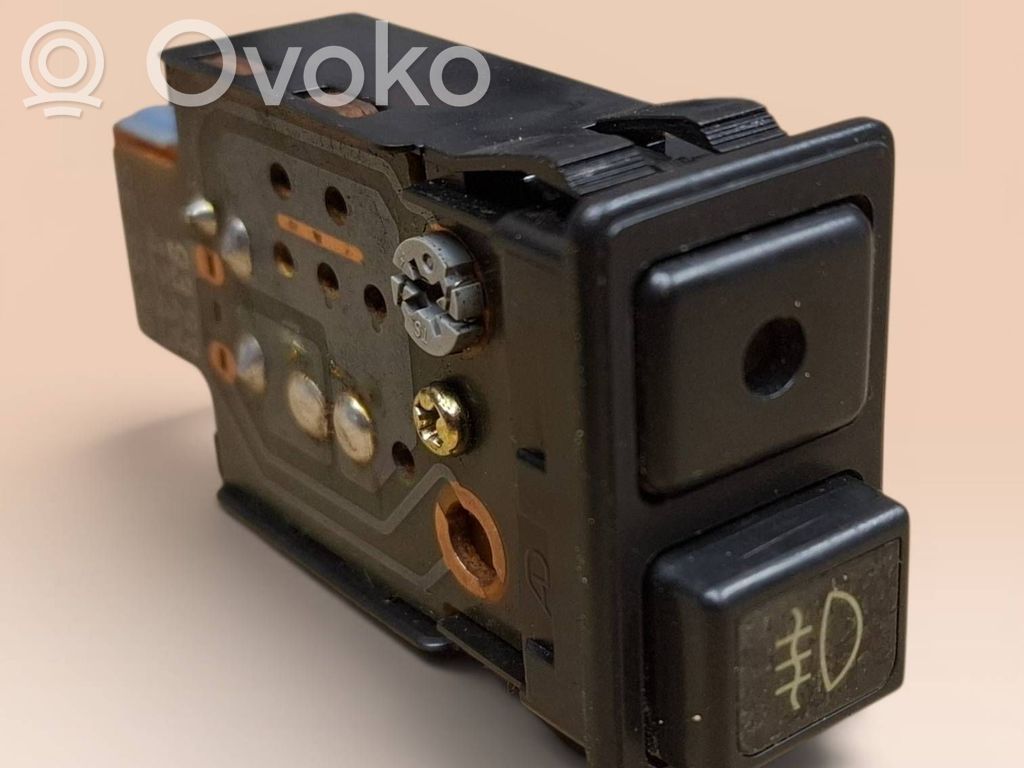 Fog light switch