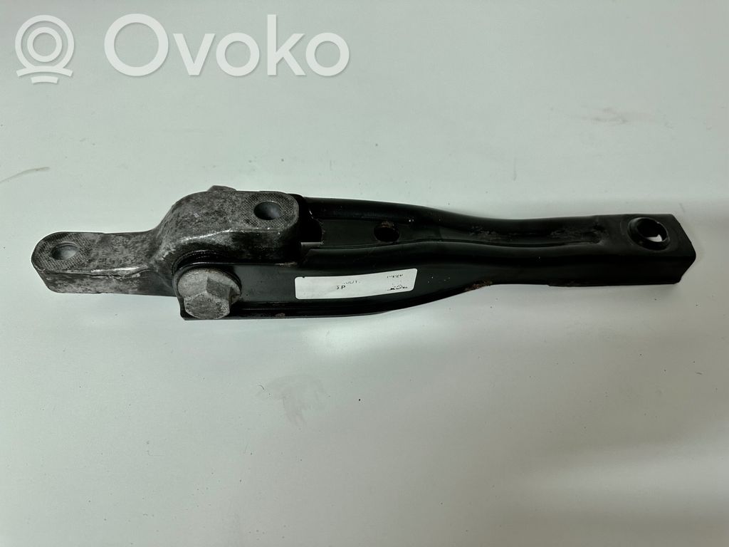 Volkswagen Golf VII Engine mount bracket 