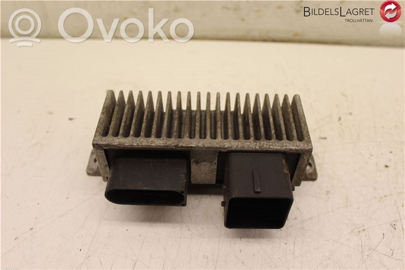 Opel Movano B Przekaźnik rozrusznika 