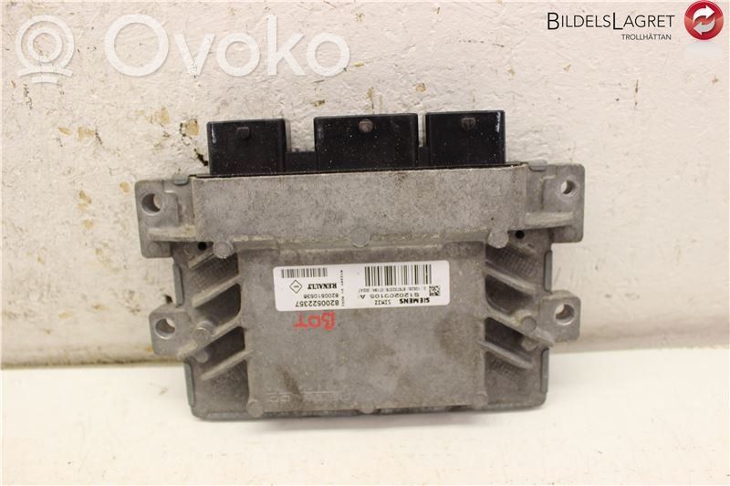 Renault Clio III Unité de commande / module d'injection 