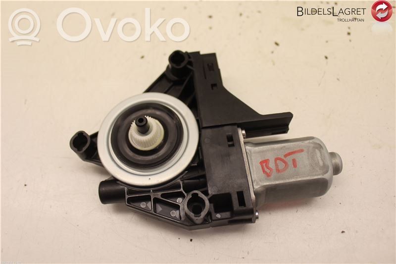 Volvo V60 Rear door window regulator motor 
