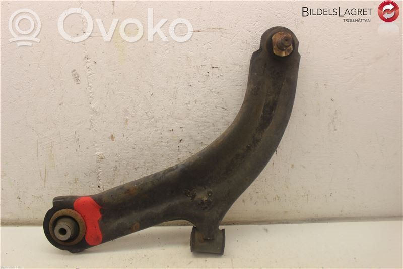 Renault Clio III Front lower control arm/wishbone 