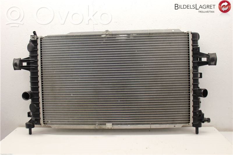 Opel Zafira B Radiator lichid răcire 