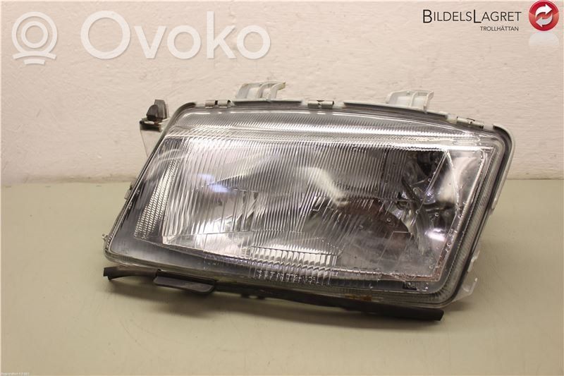 Saab 900 Headlight/headlamp 
