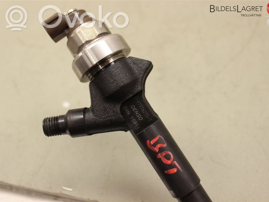 Opel Astra J Inyector de combustible 