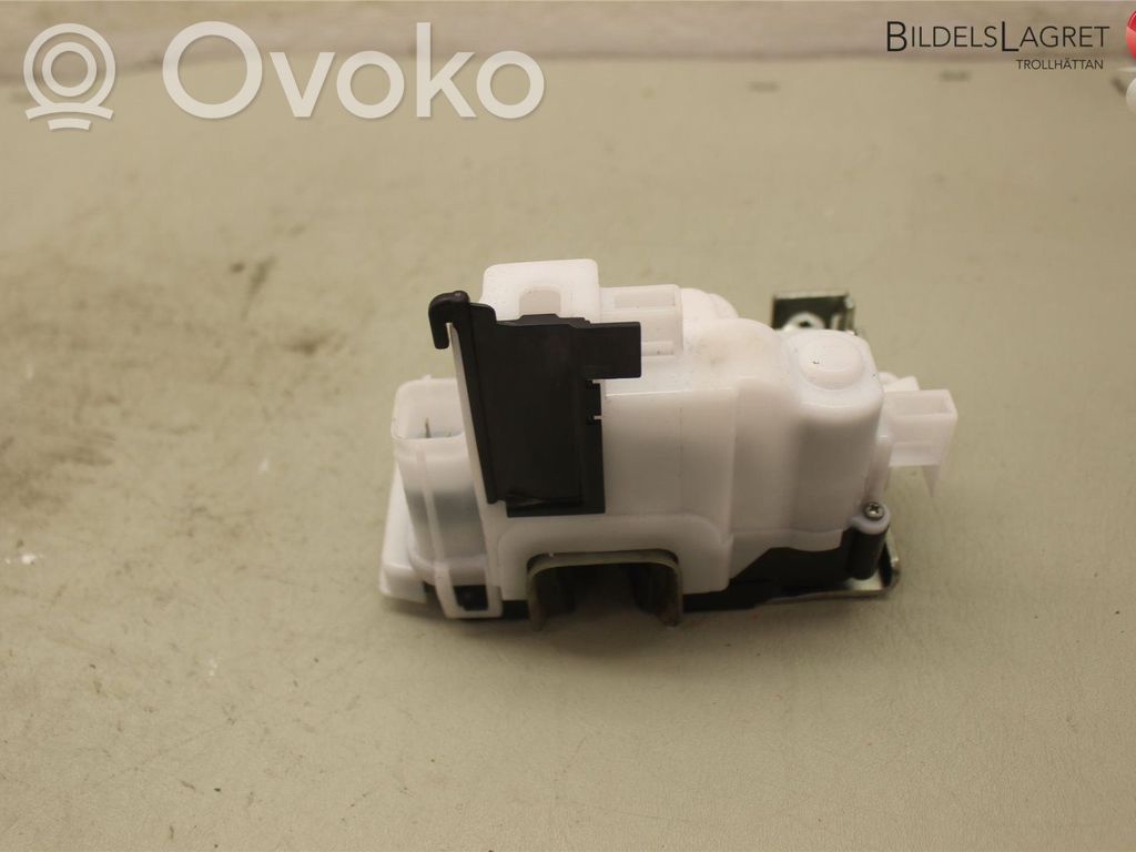Opel Combo D Etuoven lukko 