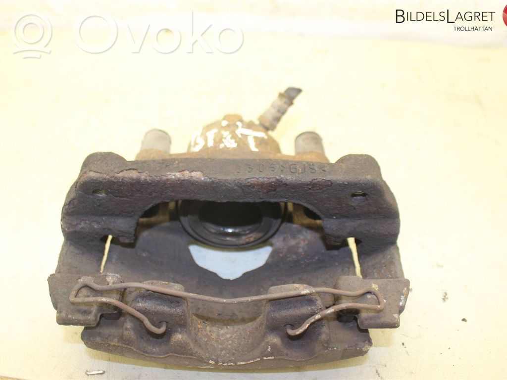 Dacia Duster Front brake caliper 