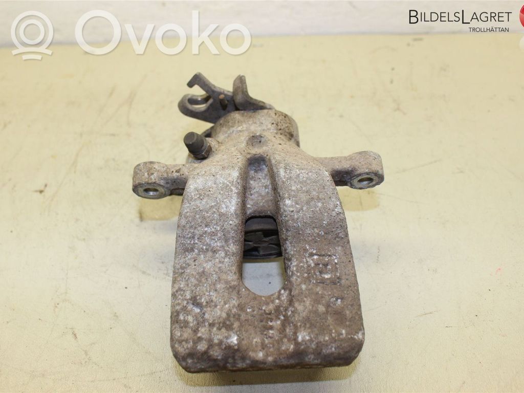 Opel Corsa E Galinis suportas 