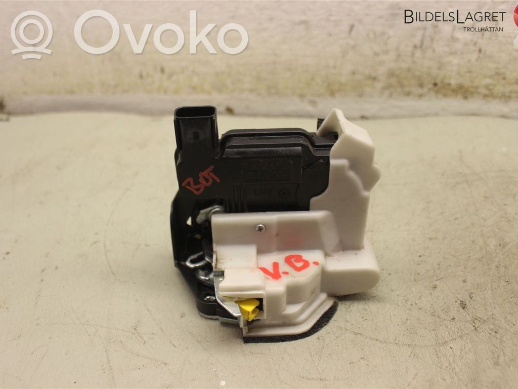 KIA Rio Rear door lock 