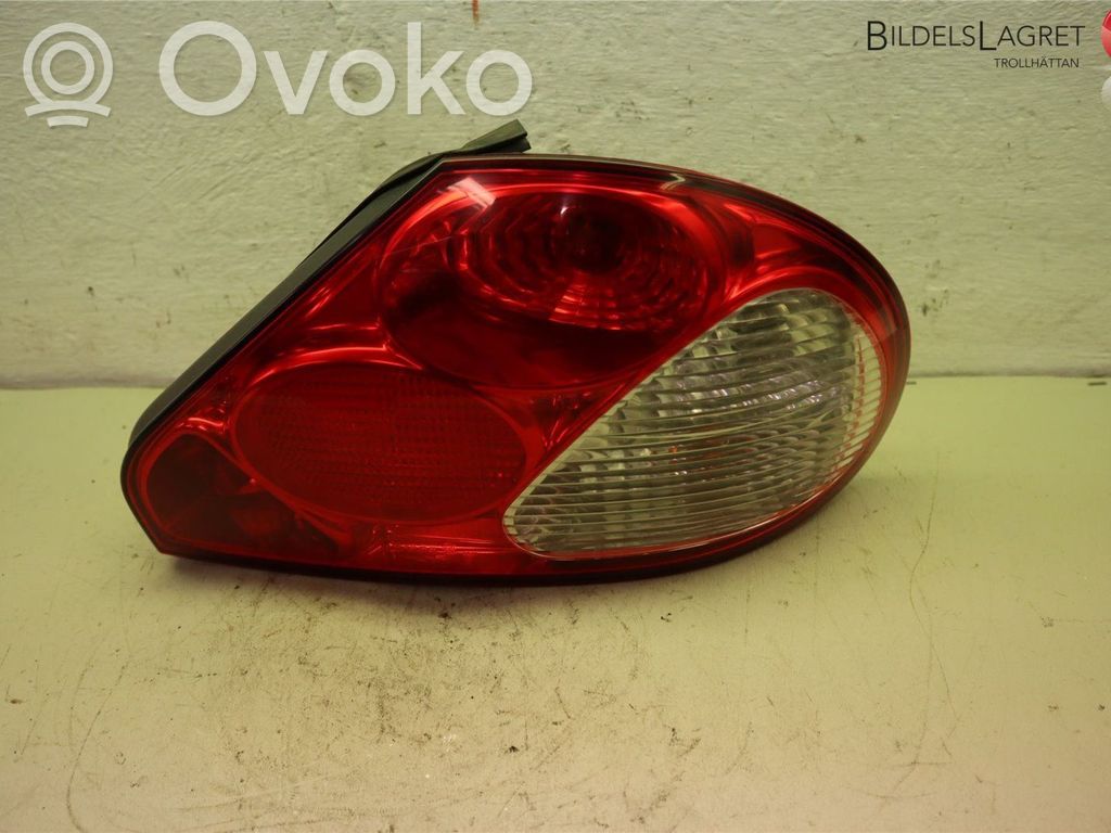 Jaguar X-Type Aizmugurējais lukturis virsbūvē 