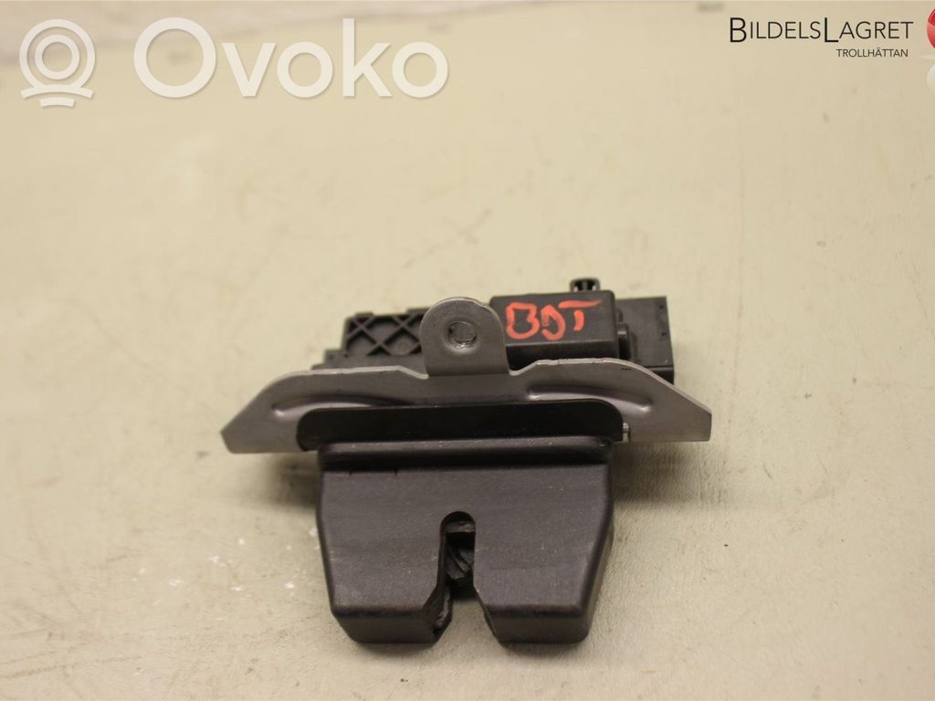 Ford Mondeo MK V Spyna galinio dangčio 