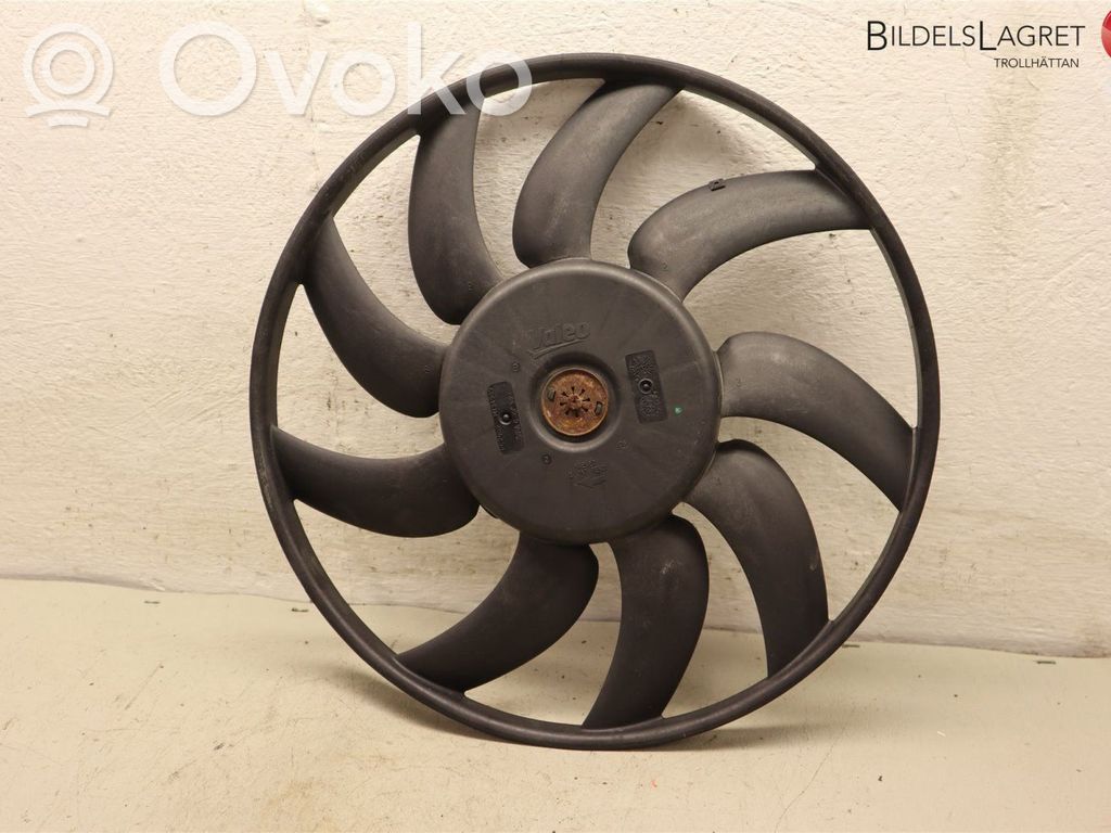 Audi A4 S4 B8 8K Elektryczny wentylator chłodnicy 