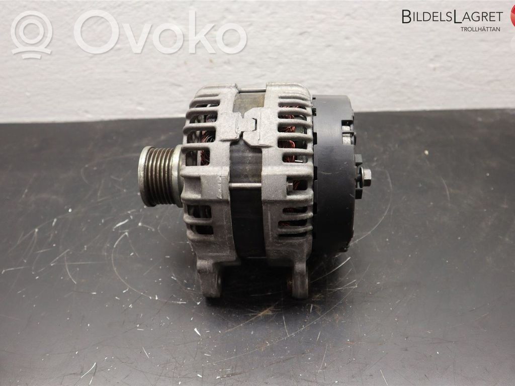 Audi A4 S4 B8 8K Ģenerators 