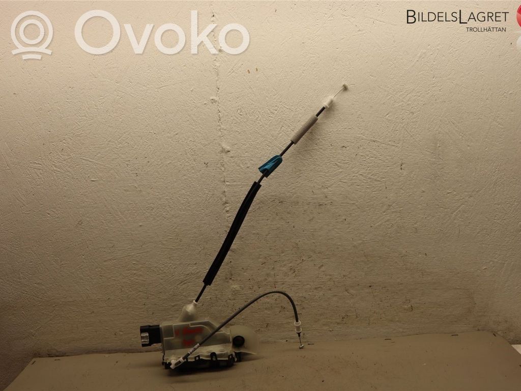 Citroen Berlingo Front door lock 