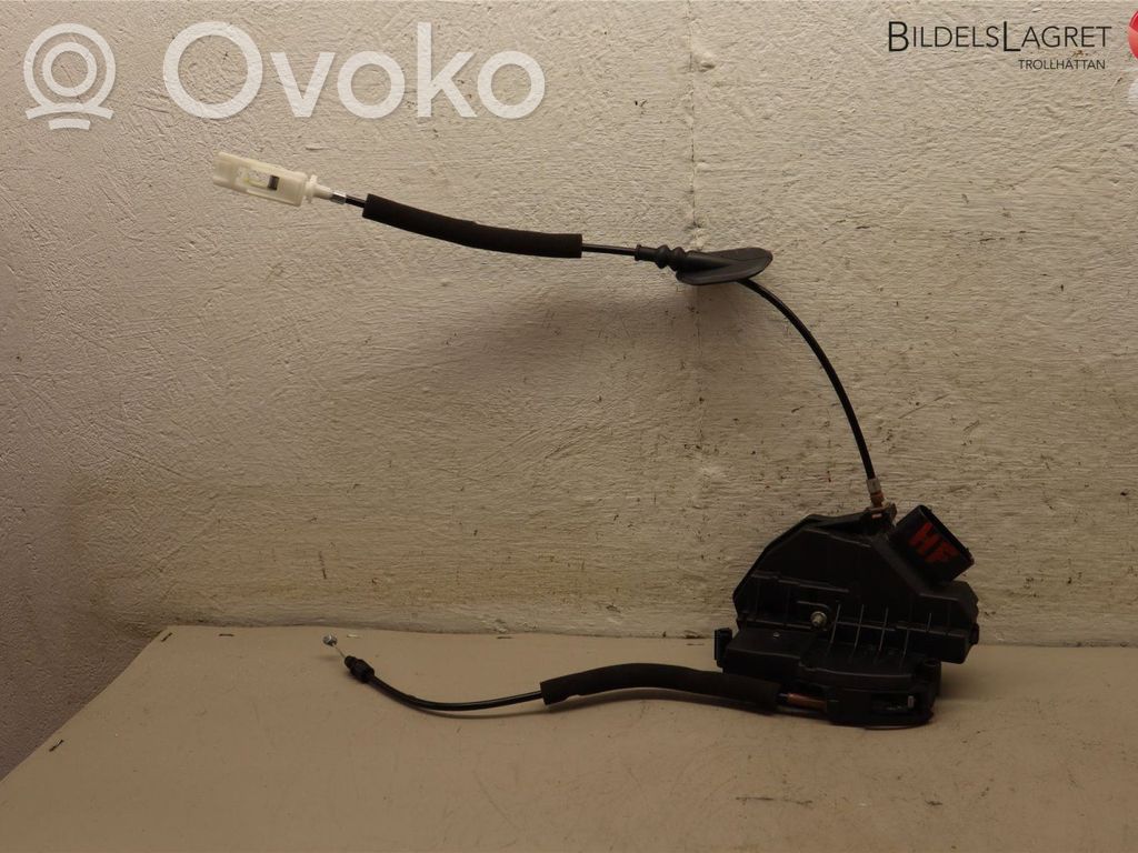 Ford Mondeo MK V Front door lock 
