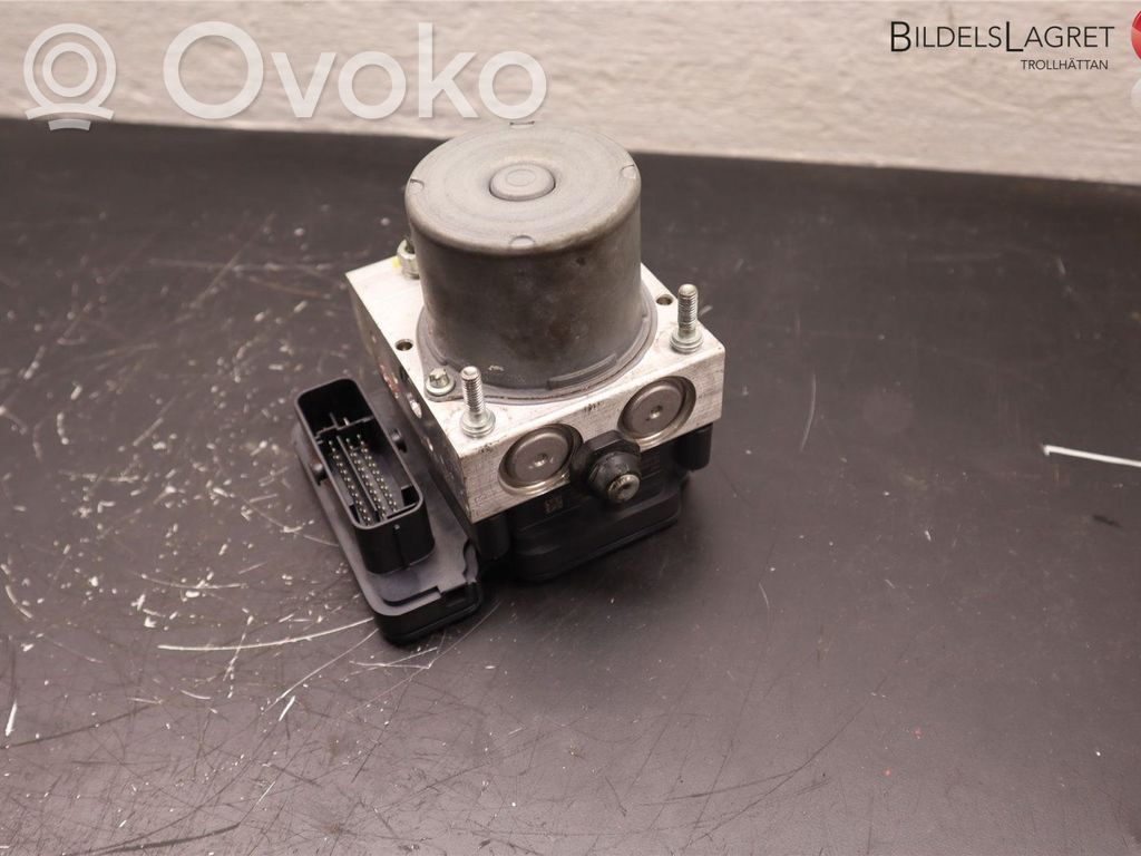 Mazda CX-3 ABS bloks 