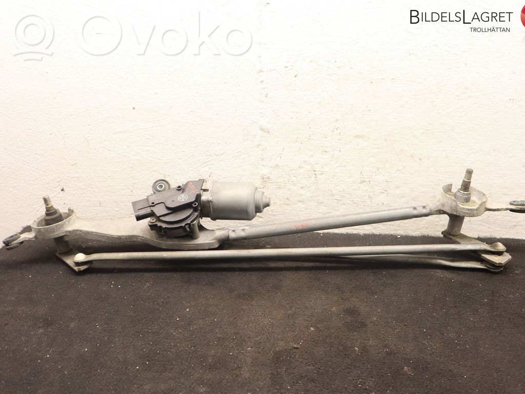 Saab 9-5 Front wiper linkage 