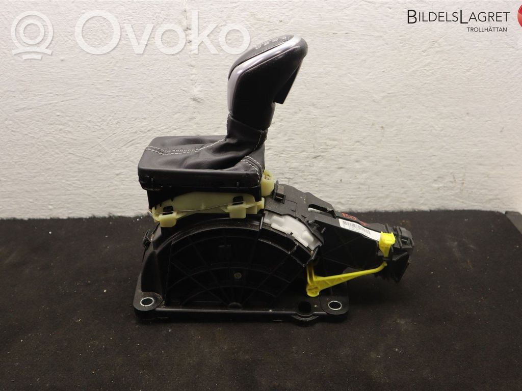 Volvo XC60 Gear shifter/selector 