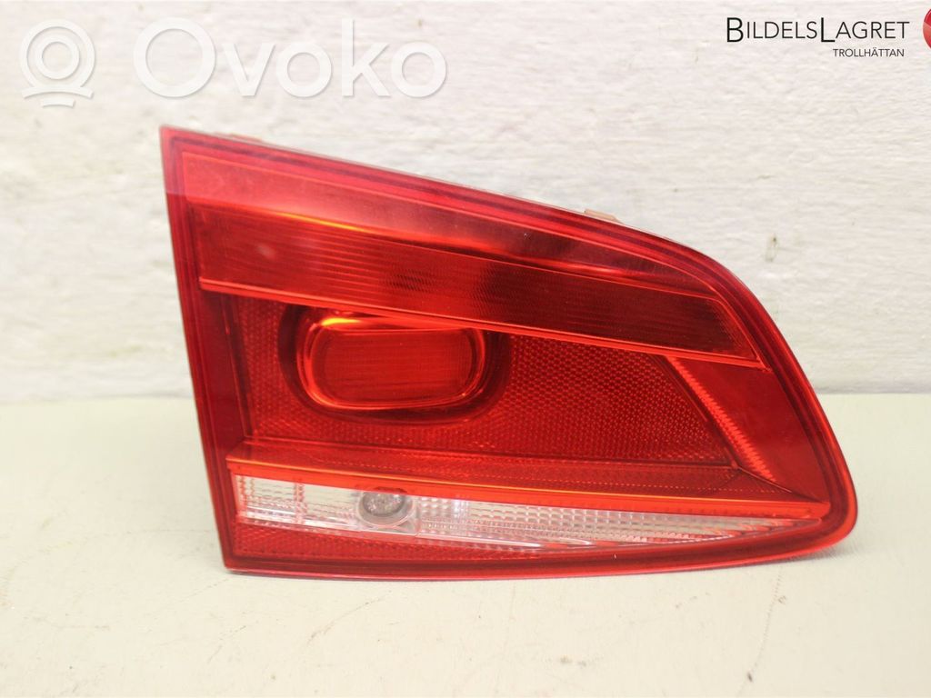 Volkswagen PASSAT B7 Lampy tylnej klapy bagażnika 