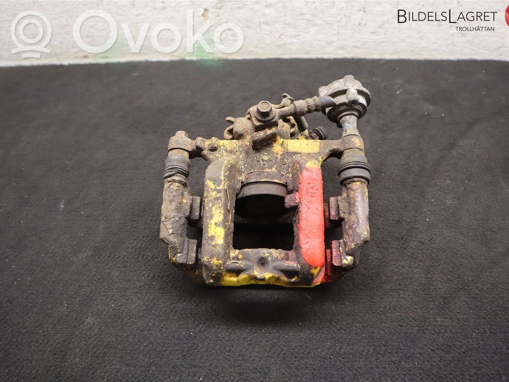 Opel Zafira C Tylny zacisk hamulcowy 