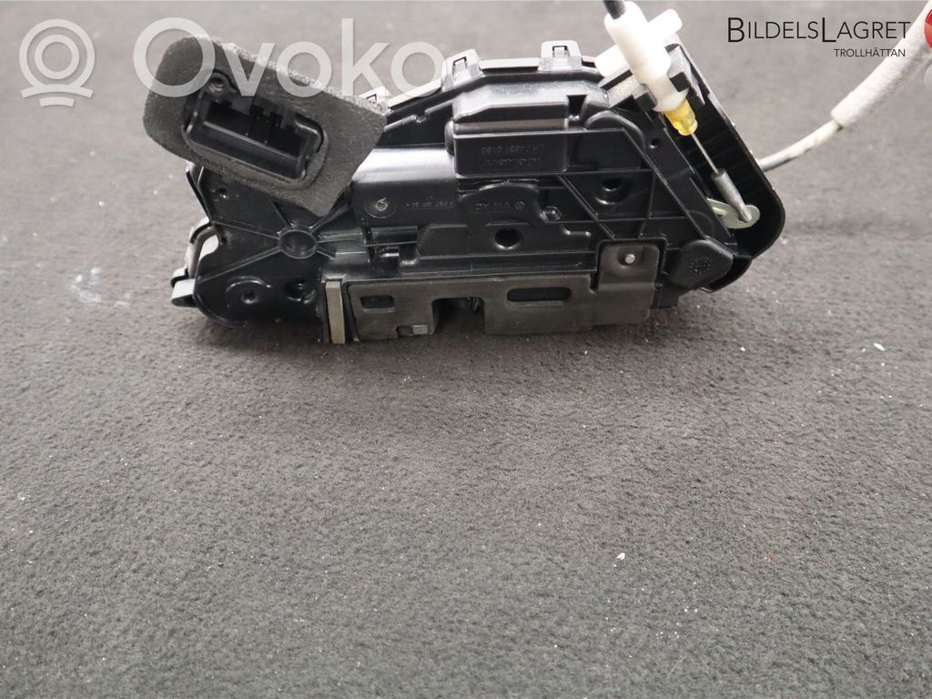 Skoda Superb B8 (3V) Front door lock 