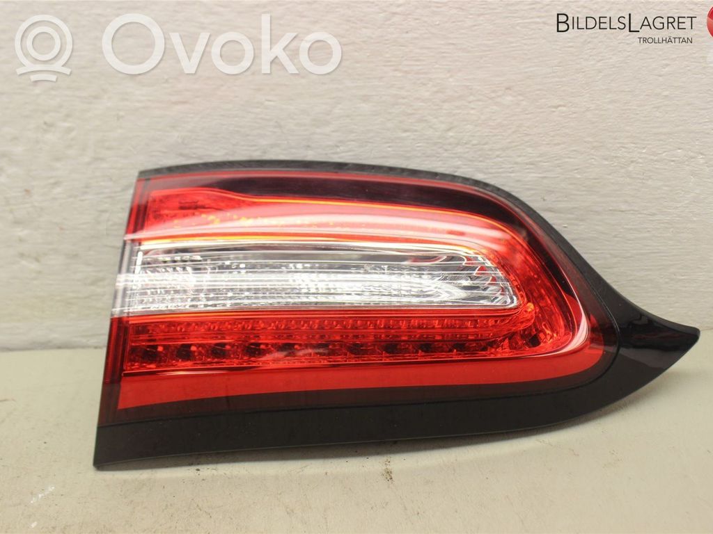 Jeep Cherokee Takaluukun takavalot 
