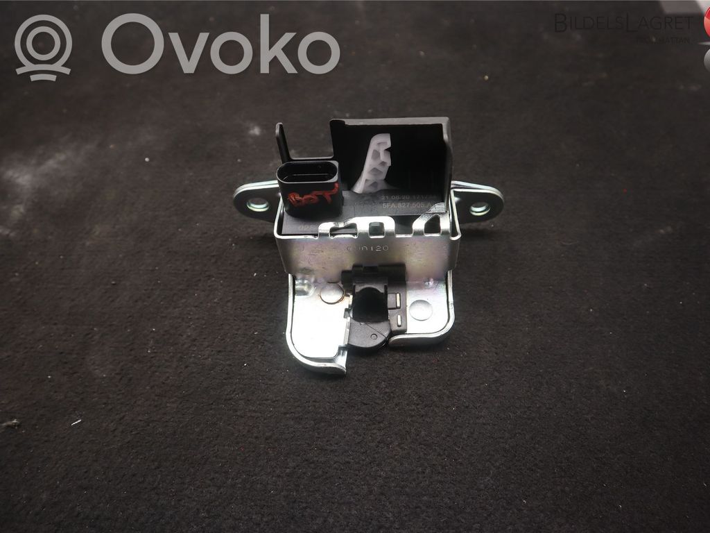 Seat Leon IV Zamek klapy tylnej / bagażnika 
