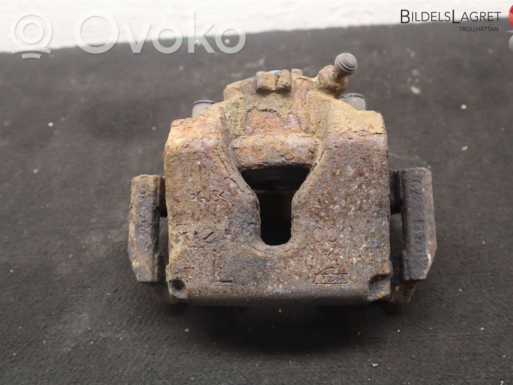 Honda Civic IX Zacisk hamulcowy przedni 