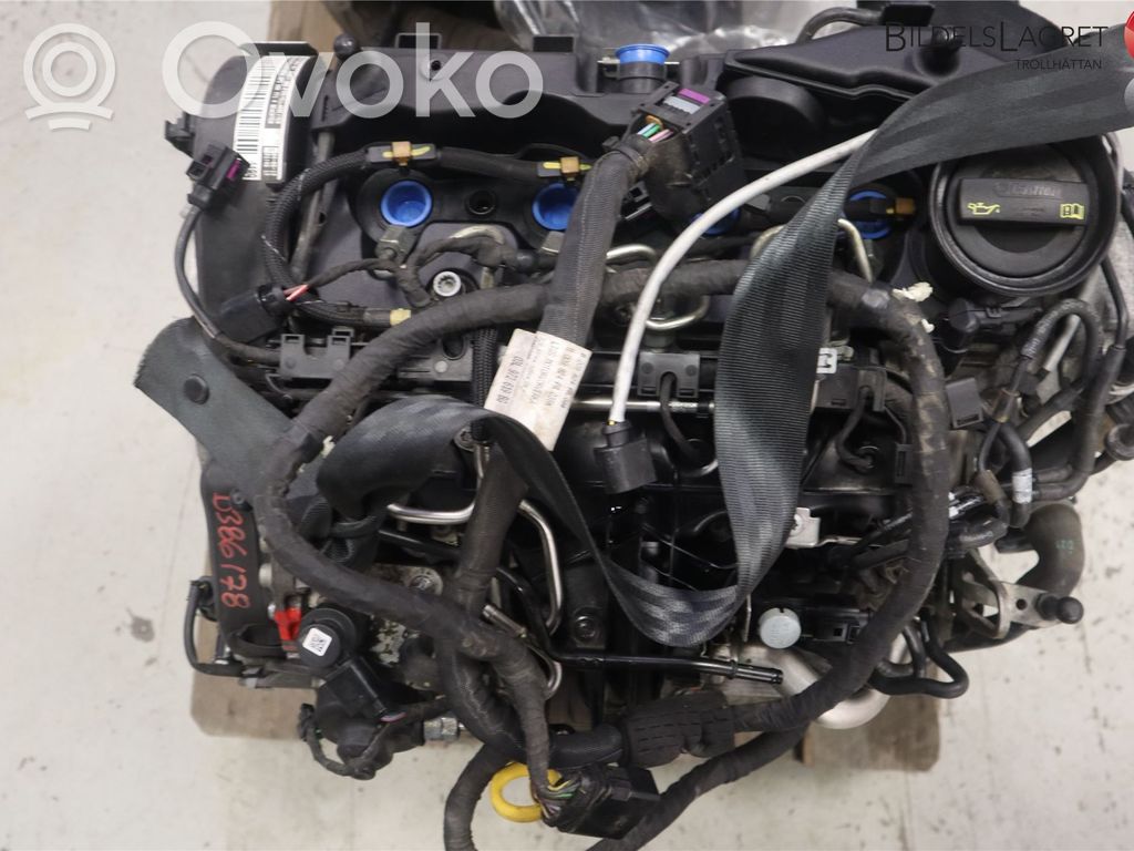 Volkswagen PASSAT B7 Silnik 