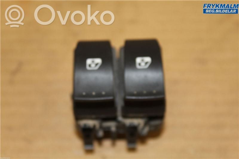 Nissan Primastar Electric window control switch 