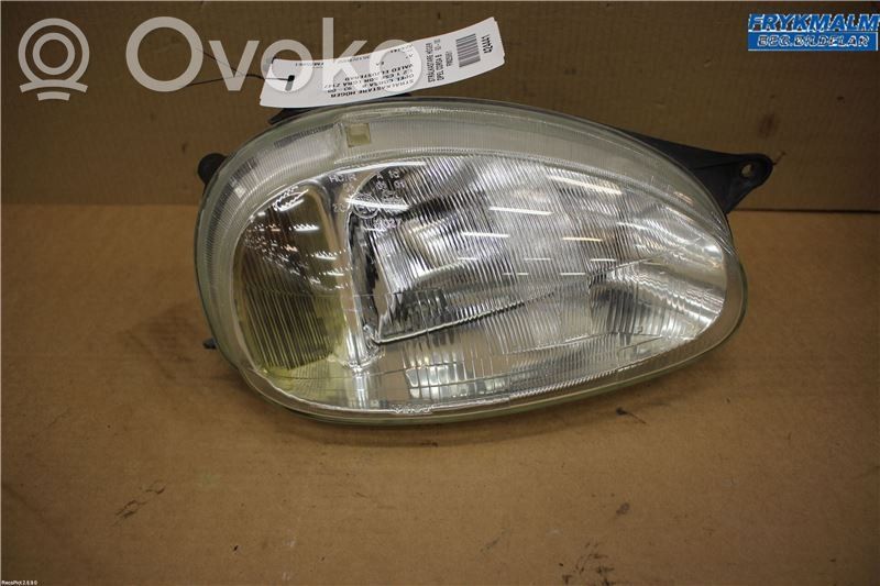 Opel Corsa B Headlight/headlamp 