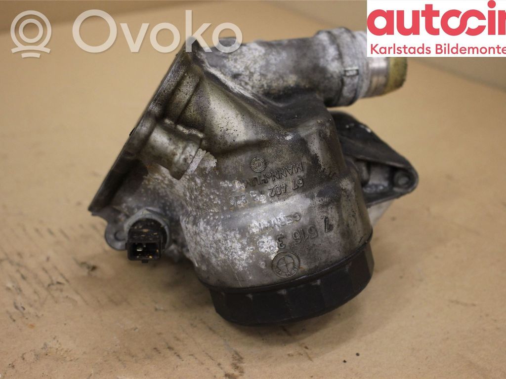 BMW 3 E90 E91 Engine oil radiator 