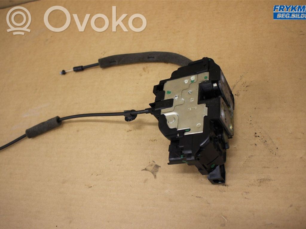 Opel Movano B Etuoven lukko 