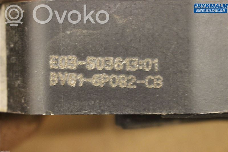 Ford Focus Engine mounting bracket 