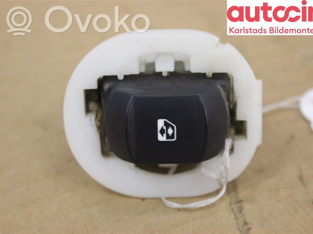 Renault Megane II Electric window control switch 