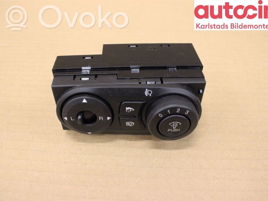 Chevrolet Captiva Wing mirror switch 