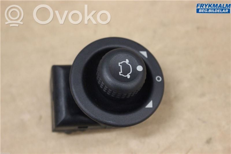 Sivupeilin kytkin   1782898,CA6T17B676AA