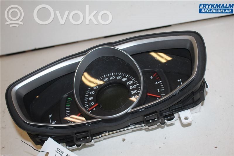 Volvo V40 Cross country Speedometer (instrument cluster) 