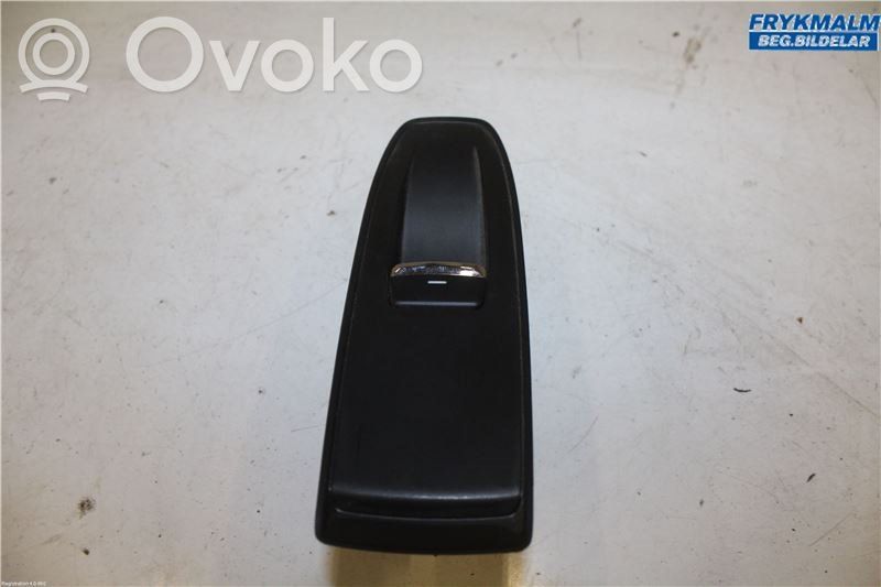 Subaru XV II Electric window control switch 