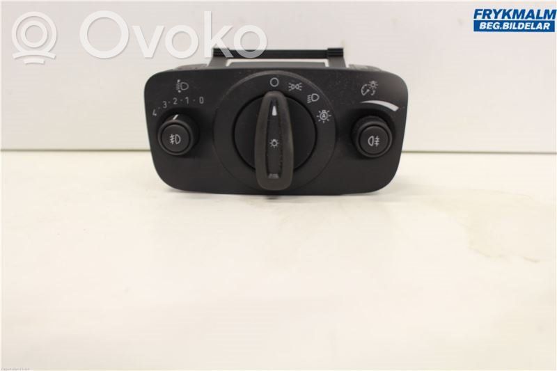 Ford Kuga II Light switch 
