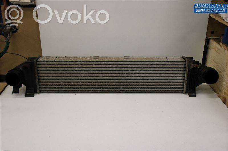 Volvo V70 Interkūlerio radiatorius 