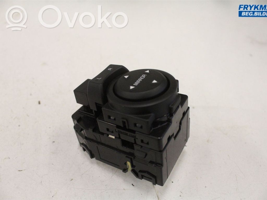 KIA Rio Wing mirror switch 