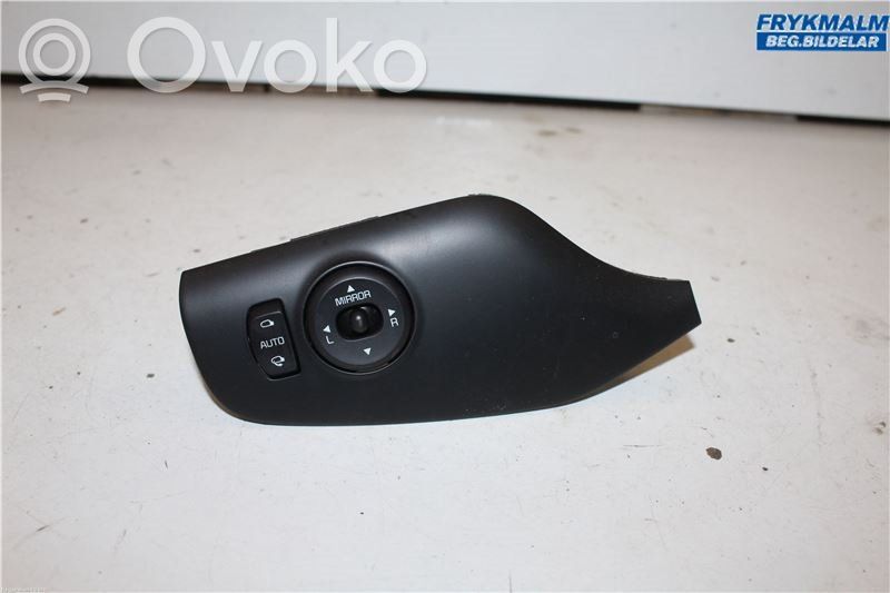 KIA Ceed Wing mirror switch 